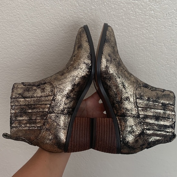 Band of Gypsies Booties - Picture 5 of 6